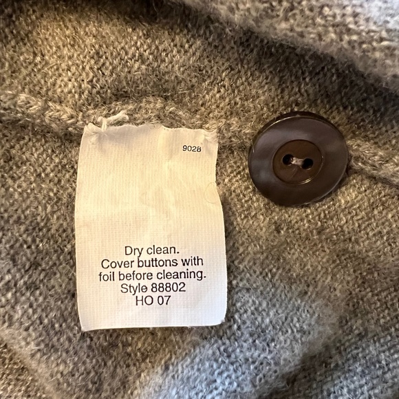 J Crew 100% Cashmere Argyle Sweater With Buttons - Picture 5 of 6